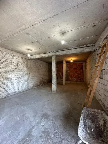 Foto e Ambient biznesi me qera Ali Dem, Rrethi Shkozes, Tiranë