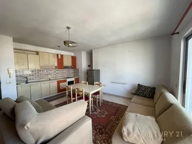 Foto e Apartment me qera Qendra Tregtare Kristal, Rruga Robert Zhvarc, Tiranë