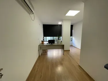 Foto e Apartment me qera Komuna e Parisit, Tiranë