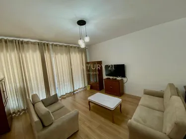 Foto e Apartment me qera 5 maj, Tiranë