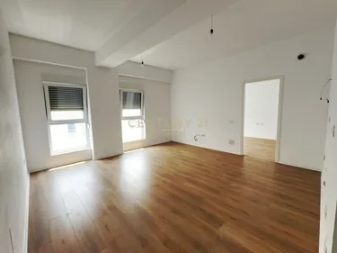 Foto e Apartment në shitje Ali Demi, Tiranë