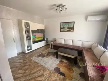 Foto e Apartment në shitje Kombinat, Tiranë