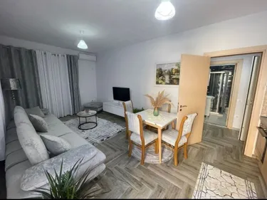 Foto e Apartment me qera Kopshti Botanik Zoologjik, Tiranë