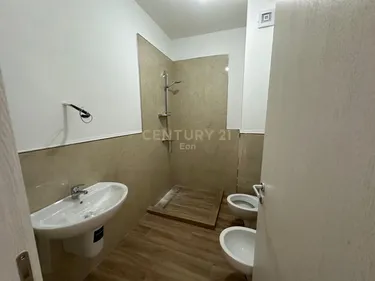 Foto e Apartment me qera Rruga e re e Portit, Durrës