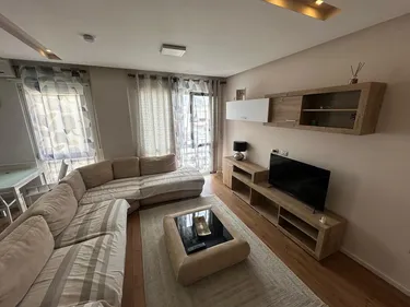 Foto e Apartment me qera Komuna e Parisit, Tiranë