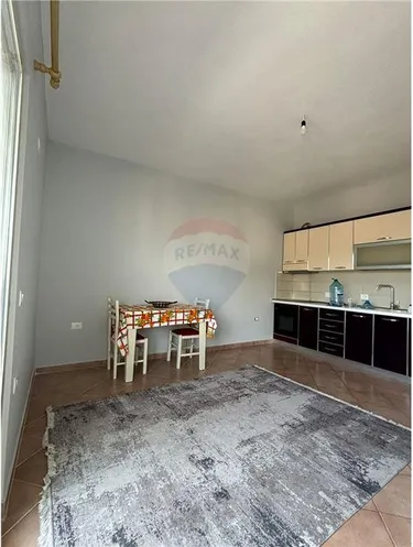 Foto e Apartment me qera Yzberisht, Pallatet Cabej, Tiranë