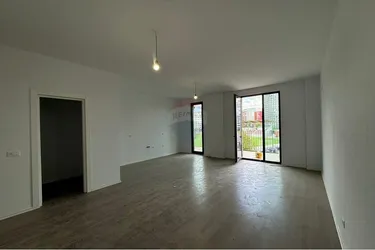 Foto e Apartment me qera Komuna e Parisit, Kompleksi Dinamo, Tiranë