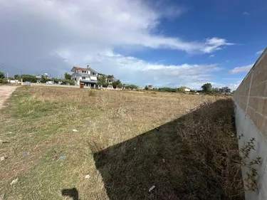 Foto e Tokë në shitje prane Xhamise, Unaza e Plazhit, Durrës