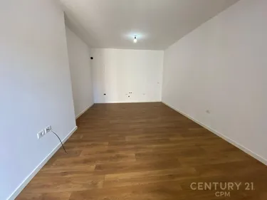 Foto e Apartment në shitje komuna parisit, Tiranë