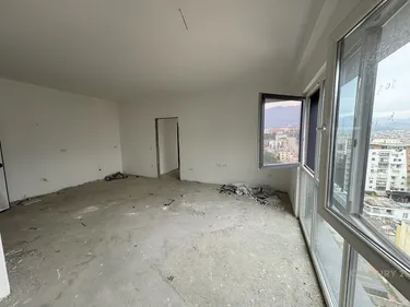 Foto e Apartment në shitje rruga 5 maji, Tiranë