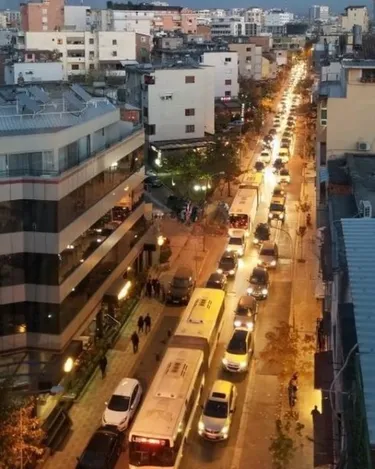 Foto e Ambient biznesi me qera Rruga e Durresit, Rruga Mine Peza, Tiranë