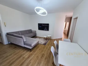 Foto e Apartment me qera Garda, Tiranë