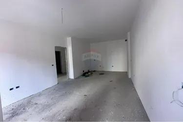 Foto e Apartment në shitje Stacioni i Trenit, Tiranë