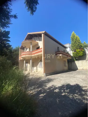 Pezë - Helmes - photos