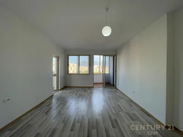 Foto e Apartment në shitje Yzberish, Tiranë