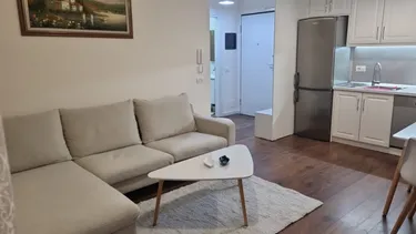 Foto e Apartment me qera Komuna e Parisit, Tiranë