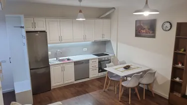 Foto e Apartment me qera Komuna e Parisit, Tiranë