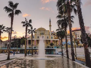 Foto e Ambient biznesi në shitje Prane bashkise, Durres, Durrës