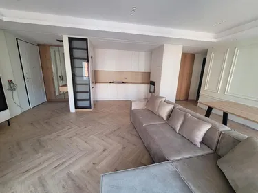 Foto e Apartment me qera Kompleksi Delijorgji, Rruga e Kavajes, Tiranë