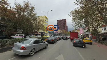 Foto e Ambient biznesi në shitje 21 Dhjetori - Ish Parku-Kompleksi Delijorgji, Kavaja Street, Tiranë