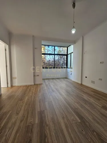 Foto e Apartment në shitje Rruga Irfam Tomini, Tiranë