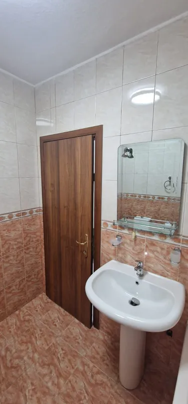 Foto e Apartment me qera Komuna e Parisit, Tiranë