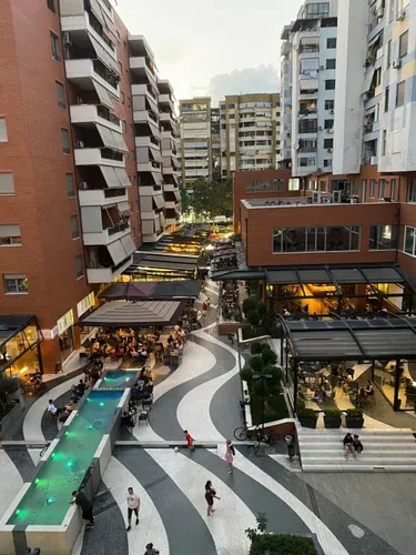 Foto e Ambient biznesi në shitje Kompleksi Delijorgji, Tiranë