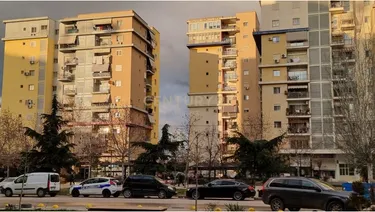 Foto e Ambient biznesi në shitje Ish Fusha e Aviacionit, Tiranë