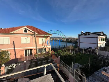 Foto e Shtëpi në shitje Shijak, Durrës