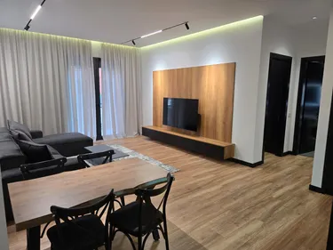 Foto e penthouse me qera Kompleksi Delijorgji, Rruga e Kavajes, Tiranë