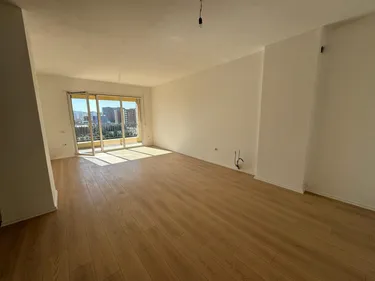 Foto e Apartment në shitje Fusha e Aviacionit, Tiranë