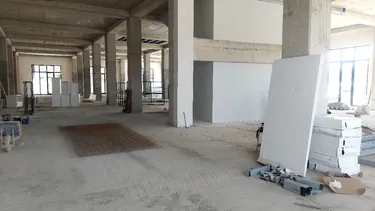 Foto e Magazin me qera Qtu, Tiranë