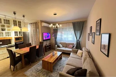 Foto e Apartment me qera Prane Kristal Center, Komuna e Parisit, Tiranë