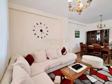 Foto e Apartment me qera Rruga e Kavajës, Tiranë
