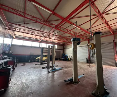 Foto e Magazin me qera Selite, Tiranë