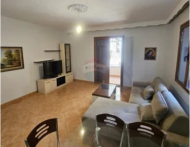 Foto e Apartment me qera Prane Eleonores, Tiranë