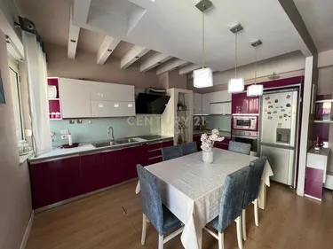 Foto e Apartment me qera Rruga Barrikadave, Tiranë
