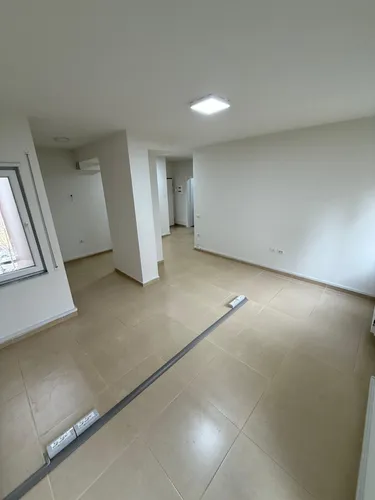 Foto e Zyrë me qera Komuna Parisit, Tiranë