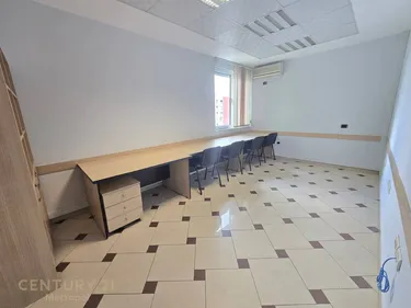 Foto e Zyrë me qera Ish Blloku, Rruga Sami Frasheri, Tiranë