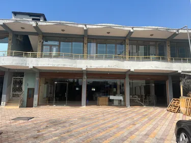 Foto e Ambient biznesi me qera Lagjja 4, Rruga Demokracia, Kamëz, Tiranë