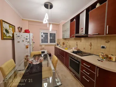 Foto e Apartment me qera Pazari i Ri, Rruga Hoxha Tahsin, Tiranë