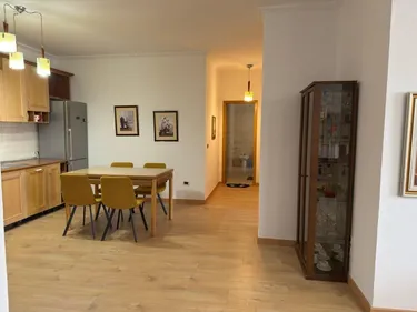 Foto e Apartment me qera Bllok, Tiranë