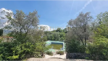 Foto e Ambient biznesi në shitje Prane Teg, Tiranë
