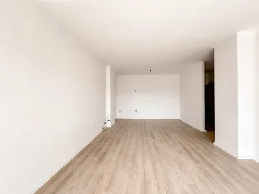 Foto e Apartment në shitje Fusha e Aviacionit, Tiranë