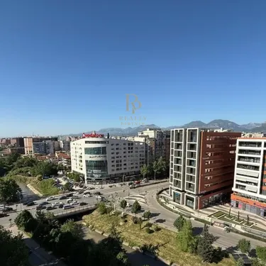Foto e Ambient biznesi me qera Pallatet Cabej, Tiranë