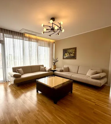 Foto e penthouse në shitje Lake View Residence, Tiranë
