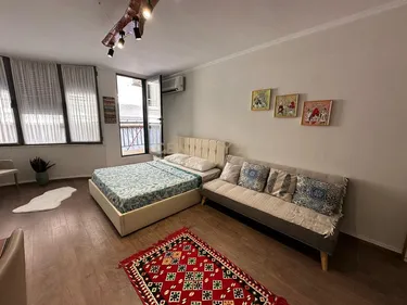 Foto e studio në shitje Golem, Durrës