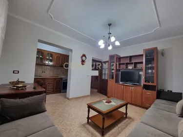 Foto e Apartment me qera Xhamllik, Tiranë