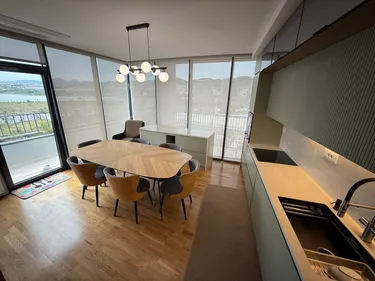 Foto e penthouse në shitje Lake View, Tiranë