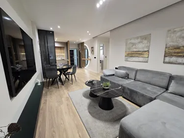 Foto e penthouse me qera Myslym Shyri, Tiranë